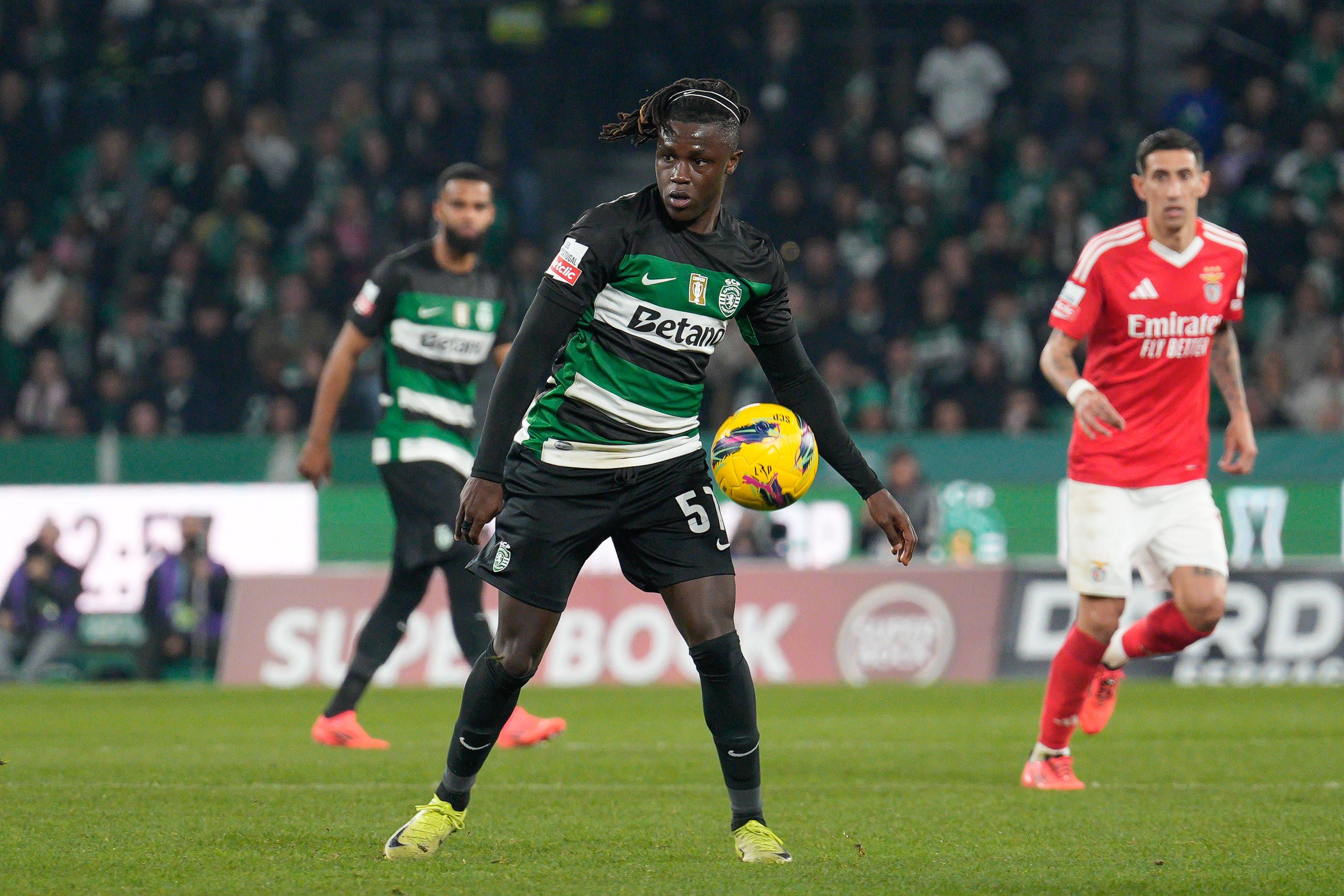 Quenda a defrontar o Benfica em Alvalade