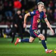 Dani Olmo a jogar com a camisola do Barcelona