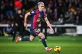 Dani Olmo a jogar com a camisola do Barcelona