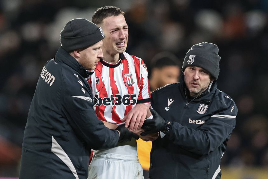 Bozenik devastado com a lesão que sofreu depois do golo
