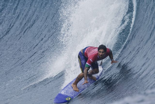 Gabriel Medina vai regressar em abril ao CT. IMAGO