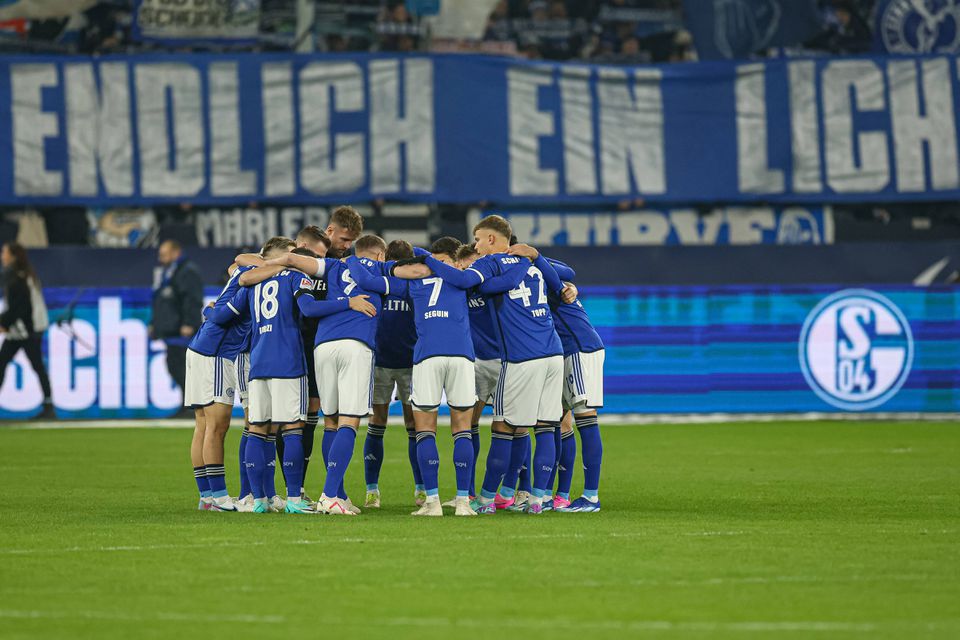 Dívidas e maus resultados: histórico Schalke 04 corre o risco de ‘desaparecer’
