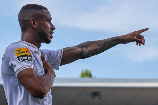 V. Guimarães: Caiu a transferência de André Silva para o Hellas Verona