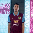 Mercado (oficial): Maxime Estève reforça o Burnley