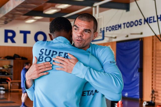 FC Porto: o primeiro dia de Otávio de azul e branco (fotos e vídeos)