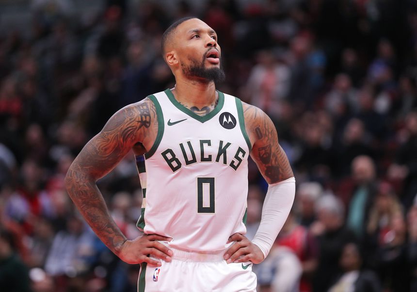 Damian Lillard em jogo pelos Bucks