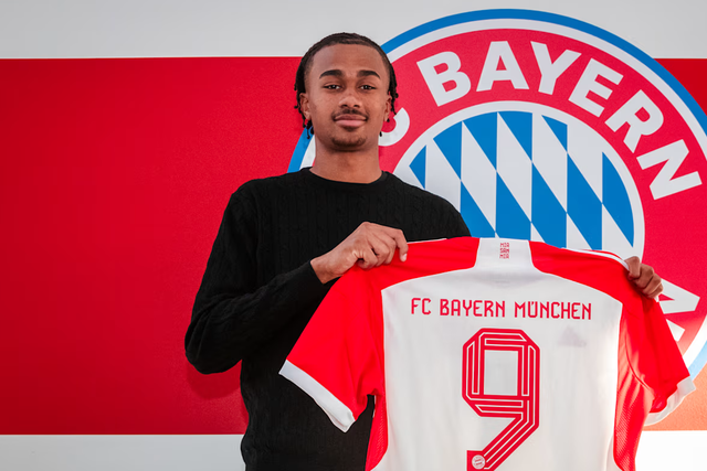 Mercado (oficial): Bayern contrata avançado de 16 anos por €6,5M