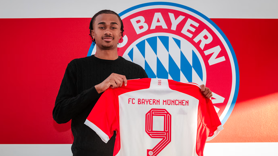 Mercado (oficial): Bayern contrata avançado de 16 anos por €6,5M
