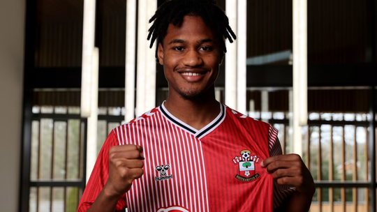 Mercado (oficial): Southampton anuncia chegada de jogador do FC Porto B