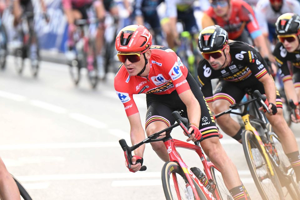 Vencedor da Vuelta, Sepp Kuss, é mais uma estrela na Volta ao Algarve