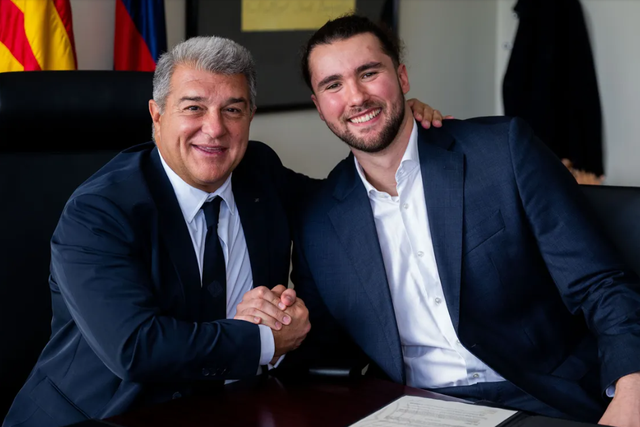 Depois de brilhar no Europeu, Luís Frade renova com o Barcelona