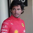 Carlos Sainz anuncia a saída da Ferrari para dar lugar a Hamilton
