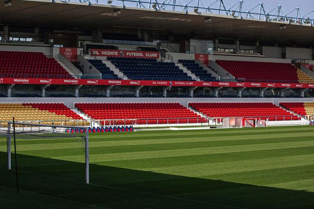 Gil Vicente e Estoril medem forças a partir das 18 horas deste sábado, no Estádio Cidade de Barcelos