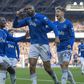 Beto festeja um dos dois golos apontados no triunfo do Everton sobre o Leicester