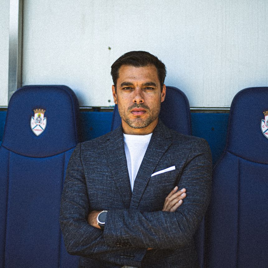 Vítor Martins treina o Feirense desde o início da temporada (Feirense)