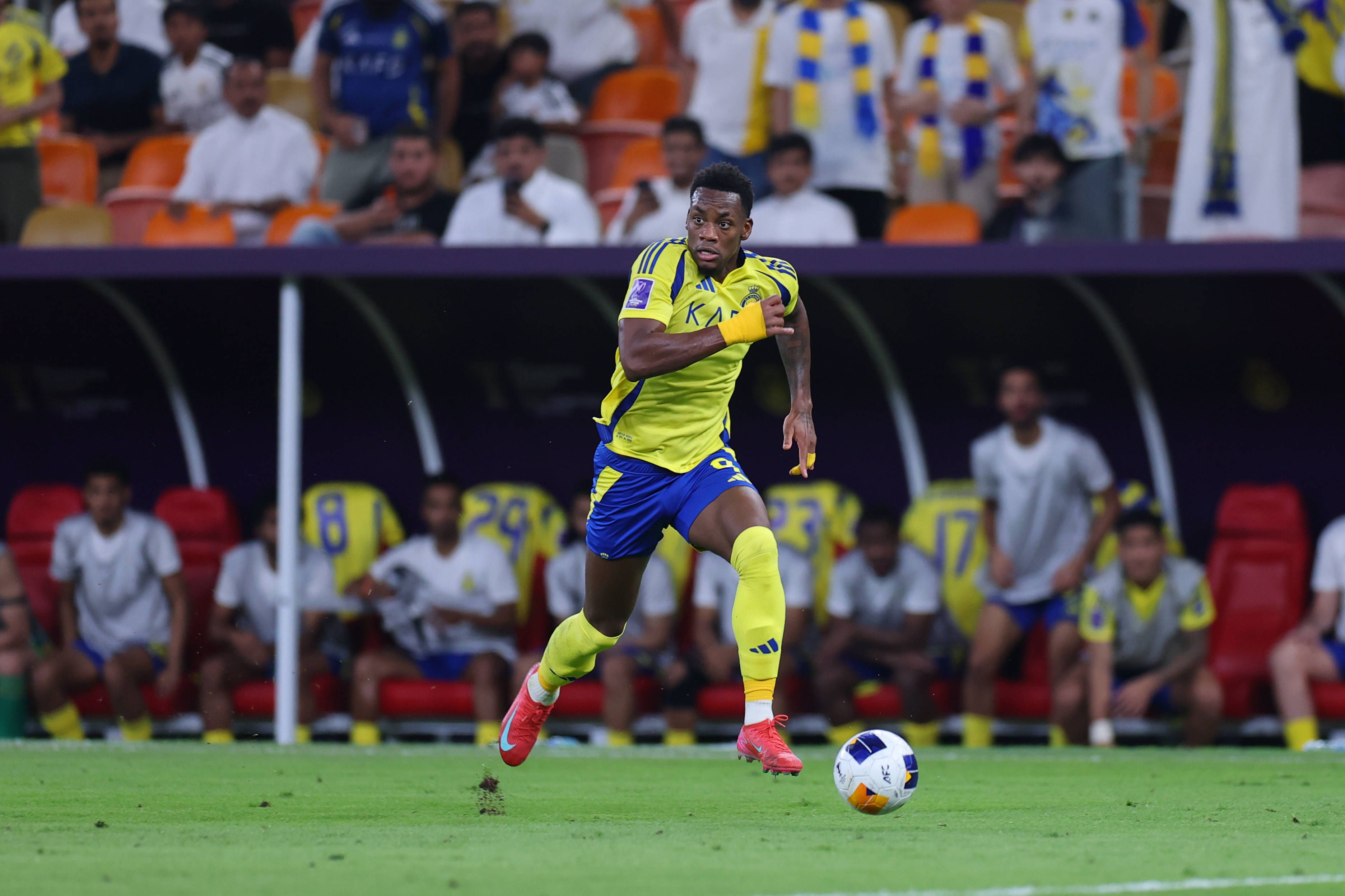 5. Jhon Durán - Trocou o Aston Villa pelo Al Nassr em 2025, a troco de 77 milhões de euros