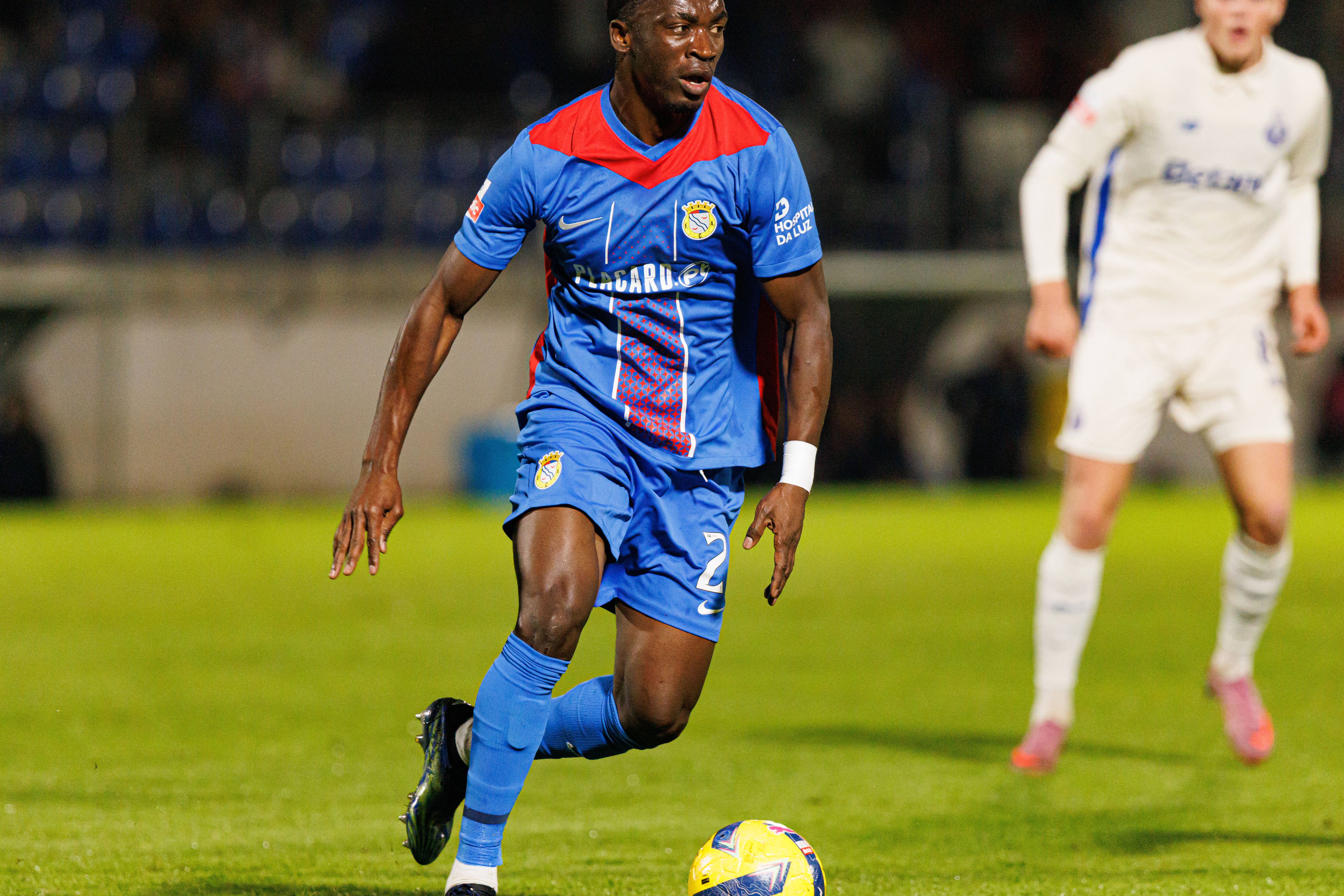 Sabit Abdulai, médio do Alverca (foto Imago)