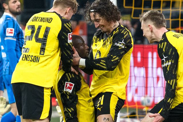 Fábio Silva não foi titular, mas entrou a tempo do bis decisivo de Guirassy