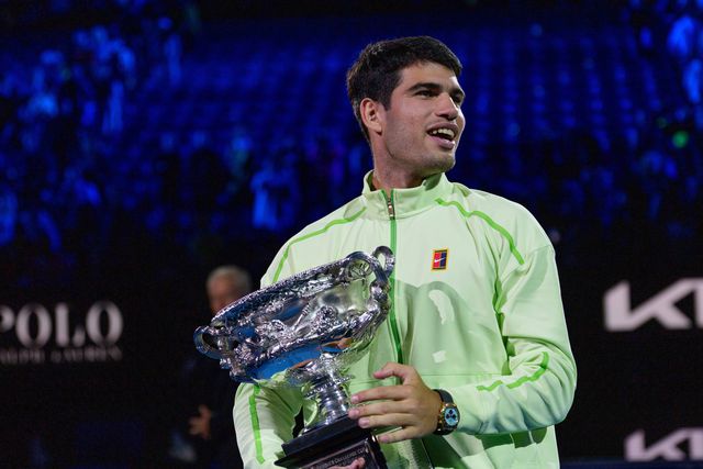 Carlos Alcaraz conquistou o seu primeiro Open da Austrália e é o mais jovem de sempre a conseguir os 'Big 4' - Foto: IMAGO