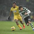 Maxi Araújo foi, desde o início, dos mais inconformados do Sporting. Foto Sérgio Miguel Santos