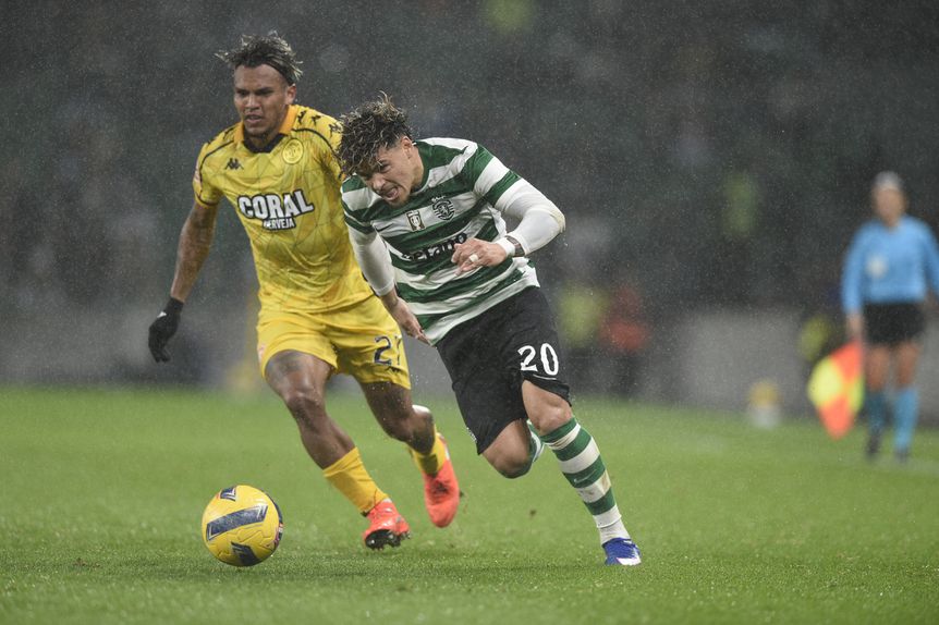 Maxi Araújo foi, desde o início, dos mais inconformados do Sporting. Foto Sérgio Miguel Santos