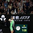 Djokovic cai pela primeira vez em Melbourne e Alcaraz faz história