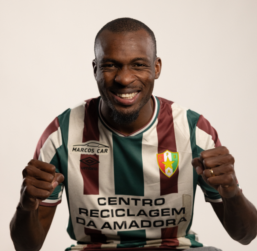 Canhoto reforça a retaguarda dos amadorenses, que ficam com opção de compra no final da época - Foto: Estrela da Amadora