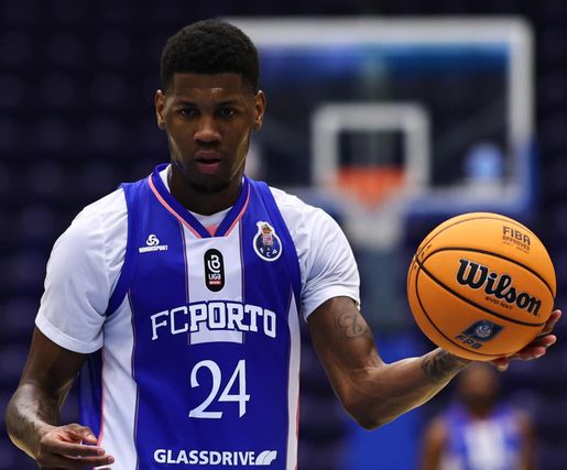 Dragão Hudson brilha na vitória folgada do FC Porto