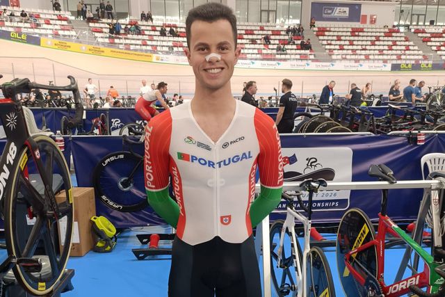 Miguel Salgueiro sofre queda aparatosa nos Europeus de pista