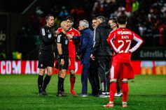 «O árbitro sai satisfeito com o seu trabalho, que faça uma boa viagem»