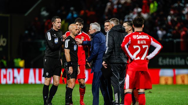 «O árbitro sai satisfeito com o seu trabalho, que faça uma boa viagem»