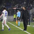 Paulo Fonseca a falar com Afonso Moreira no Lyon