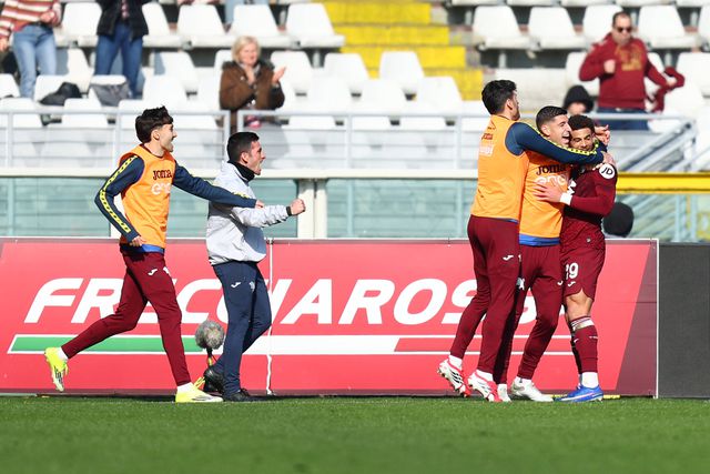 Jogadores do Torino festejam golo frente ao Lecce