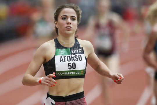 Salomé Afonso qualificada para a final dos 1500 metros dos Mundiais de pista coberta