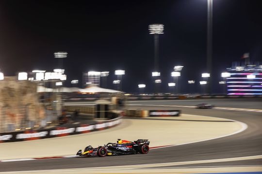 Max Verstappen conquista primeira 'pole' da temporada