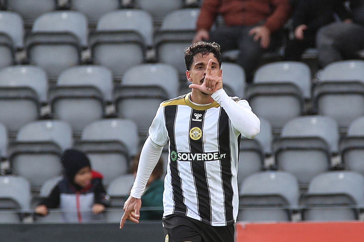 Nacional-Famalicão, 2-1 Daniel Penha dedica vitória à esposa com cancro