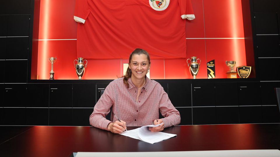 Lena Pauels assina contrato com o Benfica