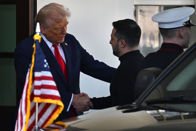 Donald Trump recebeu Volodymyr Zelensky na Sala Oval