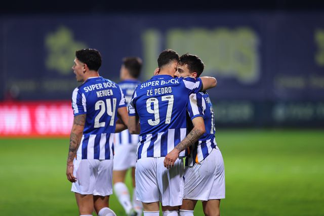 Porto operário soube ser feliz de fato-macaco vestido (crónica)