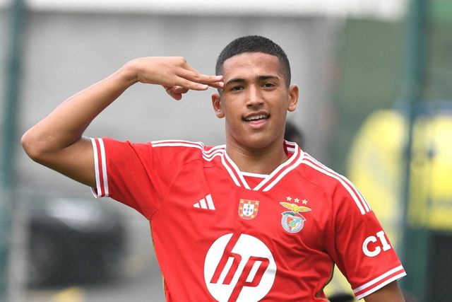 Goleador do Benfica disputado por seleções de Portugal e Brasil