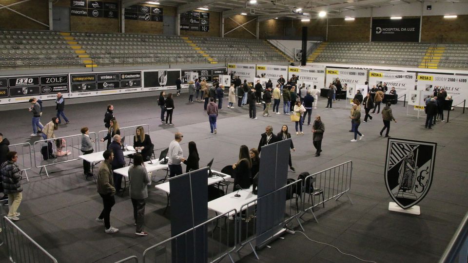 Luís Cirilo Carvalho e António Miguel Cardoso são os candidatos à presidência do Vitória de Guimarães, cujas eleições decorrer durante o dia deste sábado