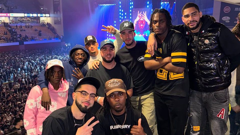 Quenda, Gonçalo Inácio e Diogo Pinto no concerto do Plutónio (Foto: Instagram Geovany Quenda)