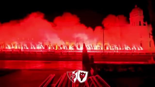 Diabos Vermelhos assinalam aniversário do Benfica junto à Farmácia Franco