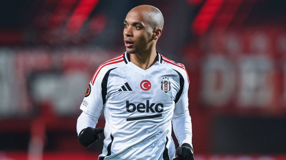 João Mário a jogar pelo Besiktas