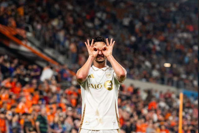 Stephen Eustáquio  - Foto: LAFC