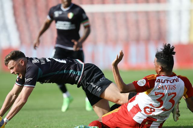 Ponta de lança neerlandês será reavaliado pelo departamento médio dos tricolores - Foto: Manuel Fernando Araújo/LUSA