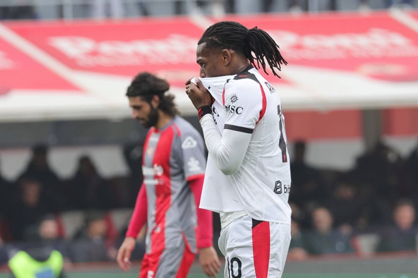 O desalento do Rafael Leão - Foto: IMAGO