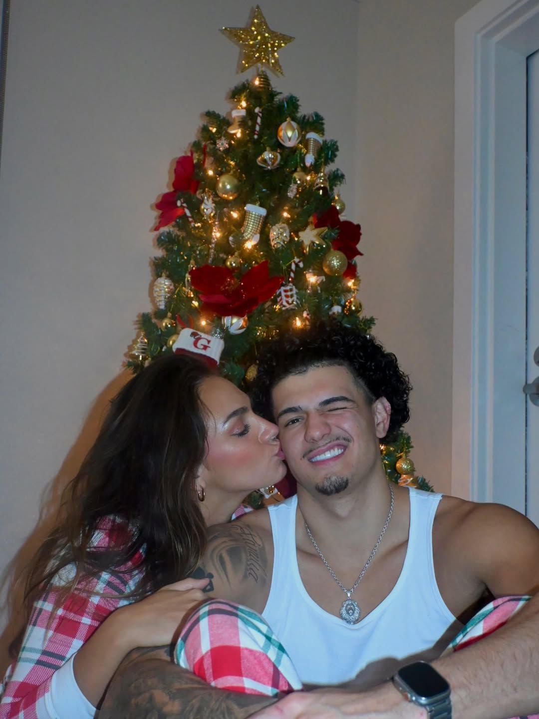 Gui Santos e Júlia Lawrens