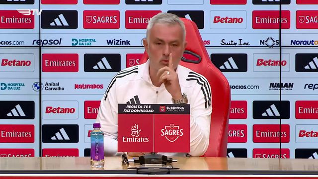 Benfica denuncia erros de arbitragem e mostra classificação virtual a dois pontos do FC Porto