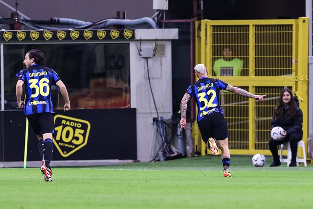 Inter soma e segue, com golos de Dimarco e Alexis Sánchez